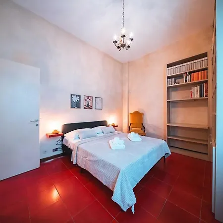 Elegant Sea Retreat In Pineta