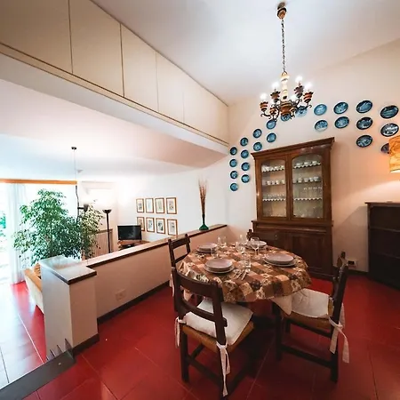 Elegant Sea Retreat In Pineta Lägenhet
